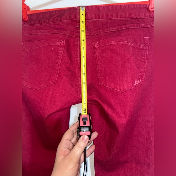 NWT Express Jeans/Zelda, sz 12. Slim fit in a berry color. - Picture 7 of 11